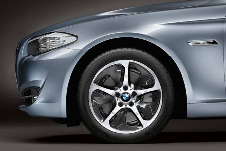 BMW Active Hybrid 5の画像