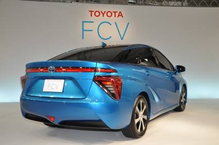 トヨタ　「FCV開発進捗状況説明会」　FCV リヤ