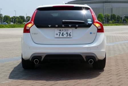 V60「T4 R-DESIGN PLUS」