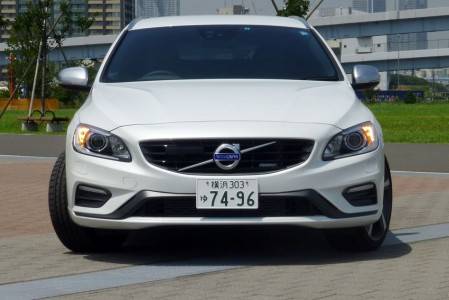 V60「T4 R-DESIGN PLUS」