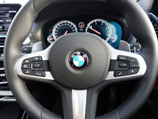 BMW X3 試乗　ステアリング