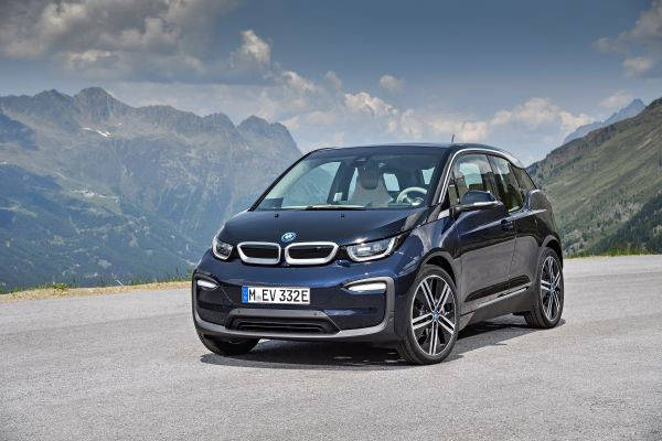 BMW 新型　BMW i3　フロントイメージ