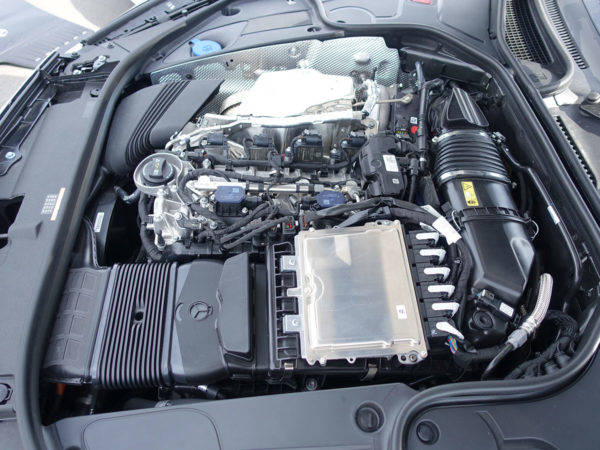 メルセデス・ベンツ　S450　エンジンルーム