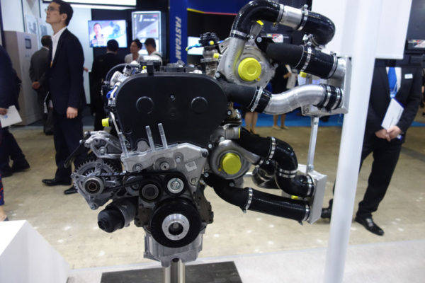 人とくるまのテクノロジー展2018横浜　AVL　1.75L　4気筒　高性能エンジン