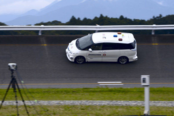 ブリヂストン タイヤ開発テスト 無人自動運転化