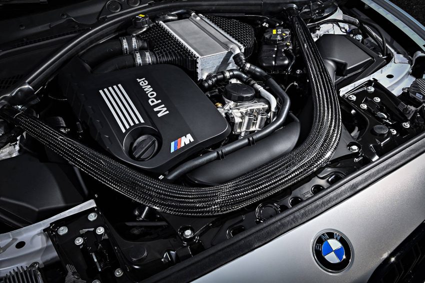 BMW M2 Competition エンジン
