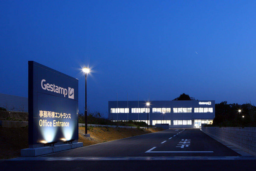 新設されたゲスタンプ・ホットスタンピング・ジャパン松阪工場