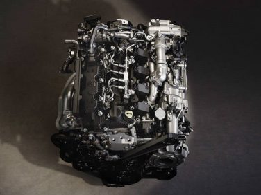 マツダ3搭載の「スカイアクティブ-X」エンジン発表