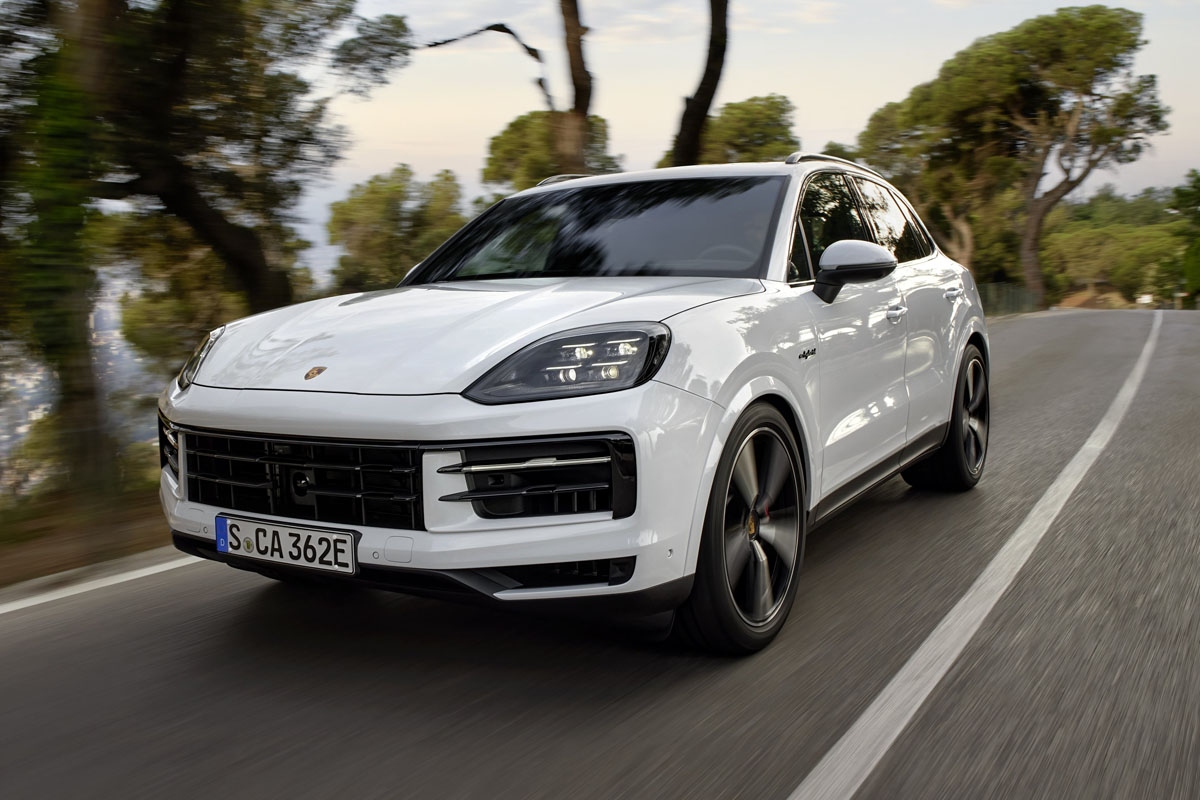 ポルシェ　カイエンS ポルシェ カイエンのPHEVモデル「カイエンS E-ハイブリッド」の予約