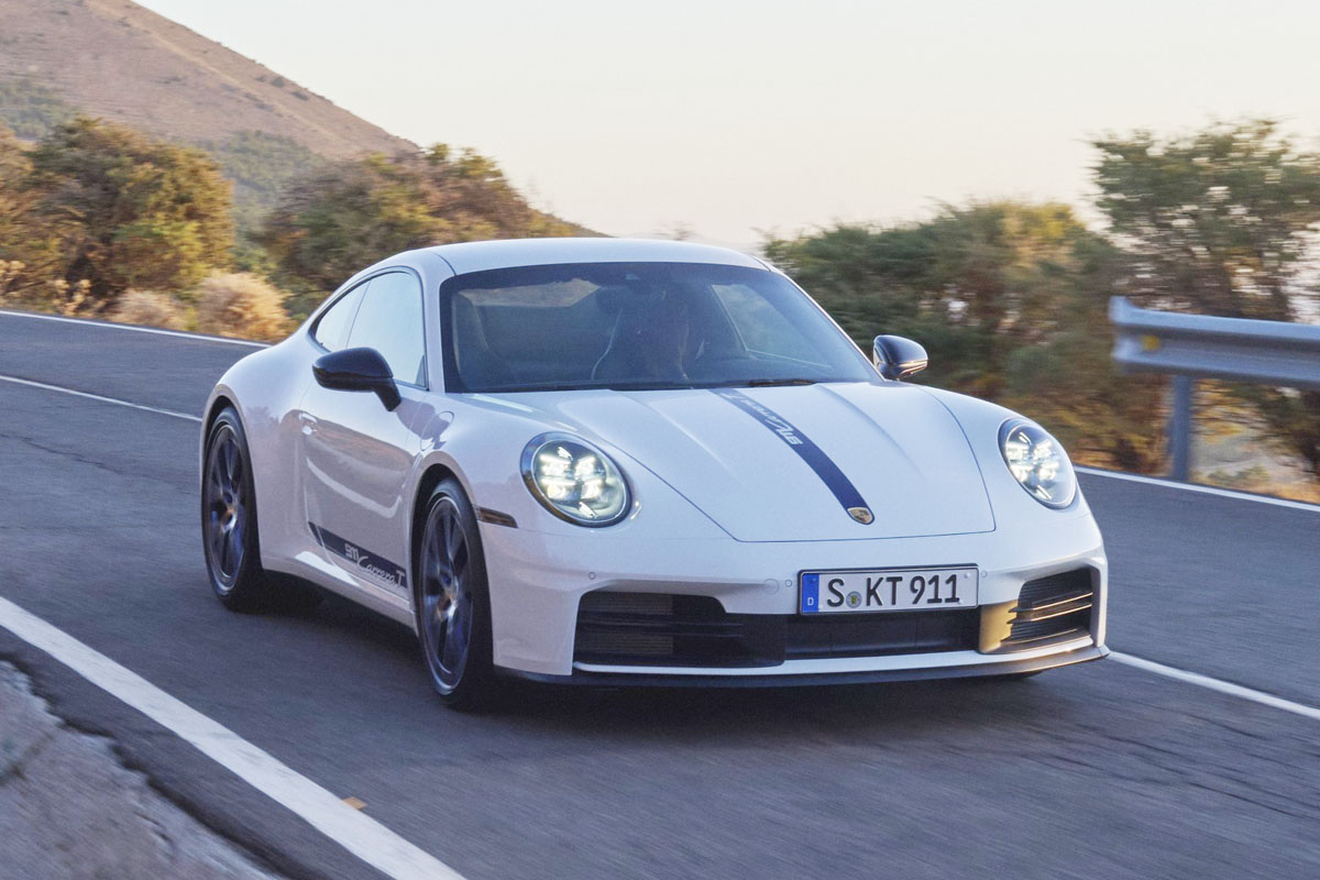 ポルシェ911 6速MT専用モデルとなるピュアな新型「911 カレラT」の予約