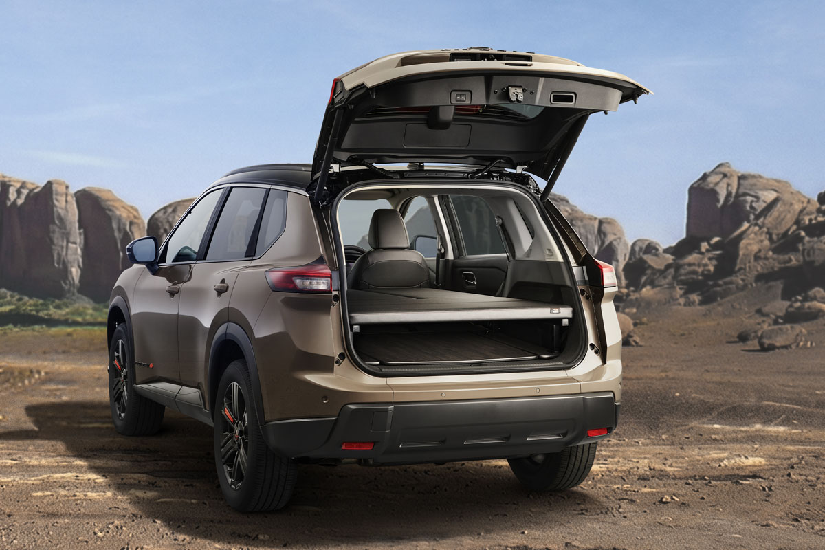 車中泊にハマってるんです。日産の車中泊ラインアップに「エクストレイル ROCK CREEK マルチベッド」を追加設定