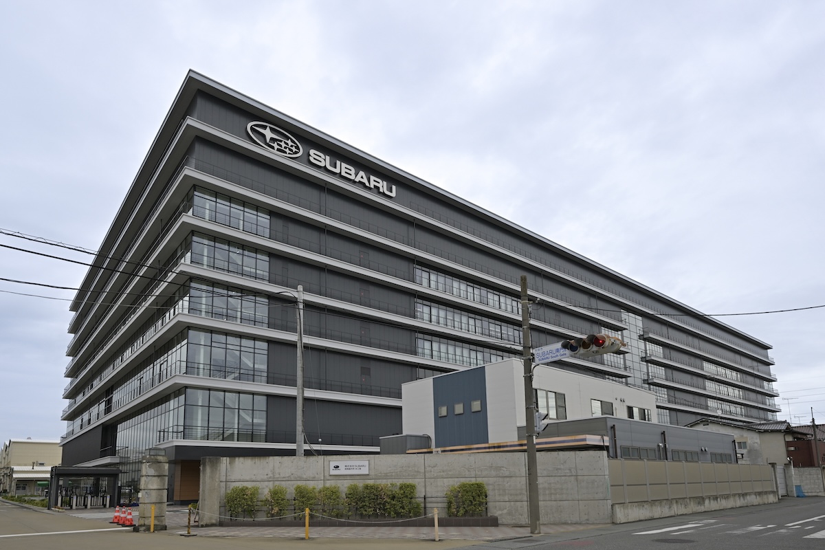 SUBARUの開発拠点　Inovation HUBへ侵入したゾ　とにかく開放的で綺麗でおしゃれで会社って変わったなぁとつくづく思った次第【スタッフ通信】