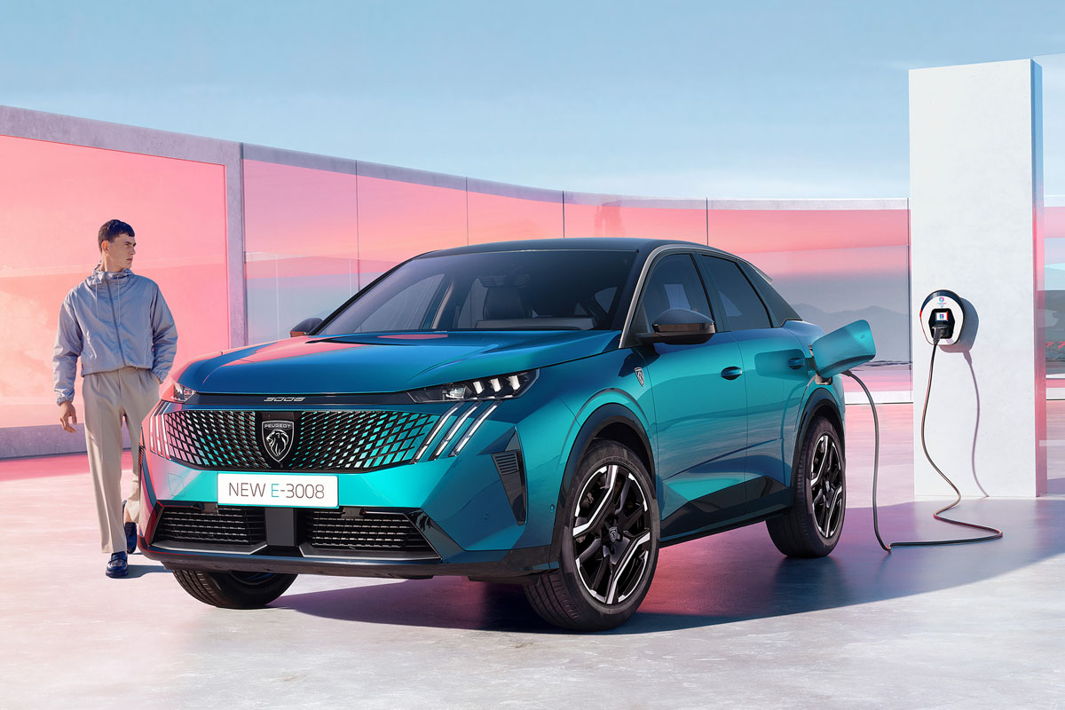 【プジョー】ゼロエミッション×超ロング航続！新型「E-3008」日本発売開始！
