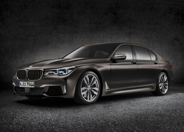 BMW M760Li xDrive V12 Excellence