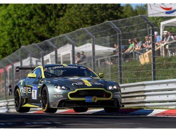 Vantage GT8がニュルブルクリンク24時間レースSP8クラスで優勝