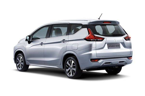 三菱自動車　インドネシア国際モーターショーで発表するクロスオーバーMPV　リアスタイル