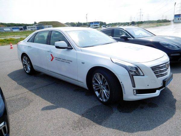 ZF　インテグラル・シャシー・コントロール　ICC　テストカーのCT6