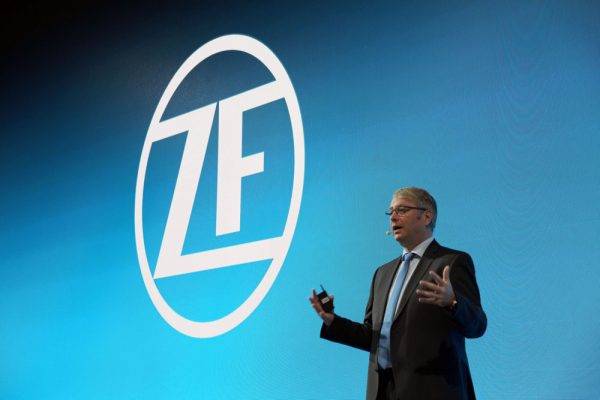 ZF　自動運転向け製品群を公開　CEOのゾンマー博士