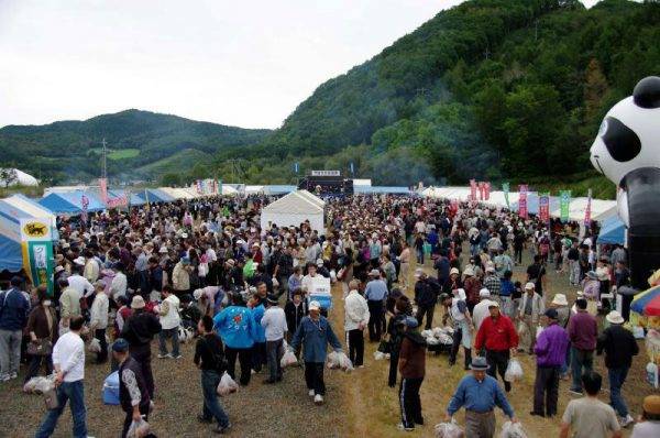 東洋ゴム　サロマ大収穫祭に協賛　イベント風景