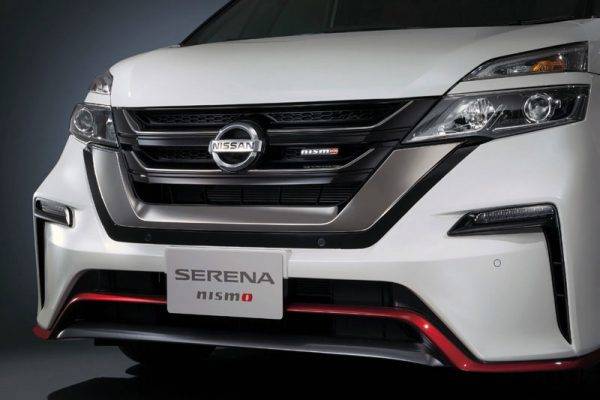 日産 セレナ NISMO フロントグリル