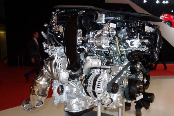 レクサス　3.5L V6ツインターボ　V35A-FTS型エンジン