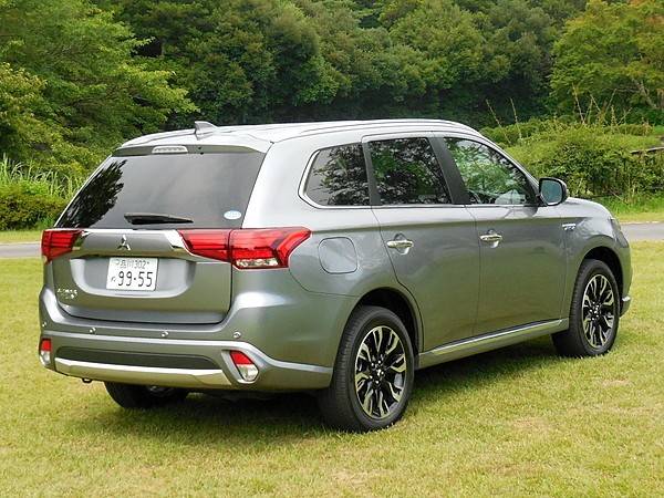 ミツビシ アウトランダー PHEV マイナーチェンジ 試乗 009